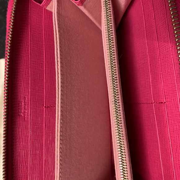 Fendi Wallet - Picture 3 of 6